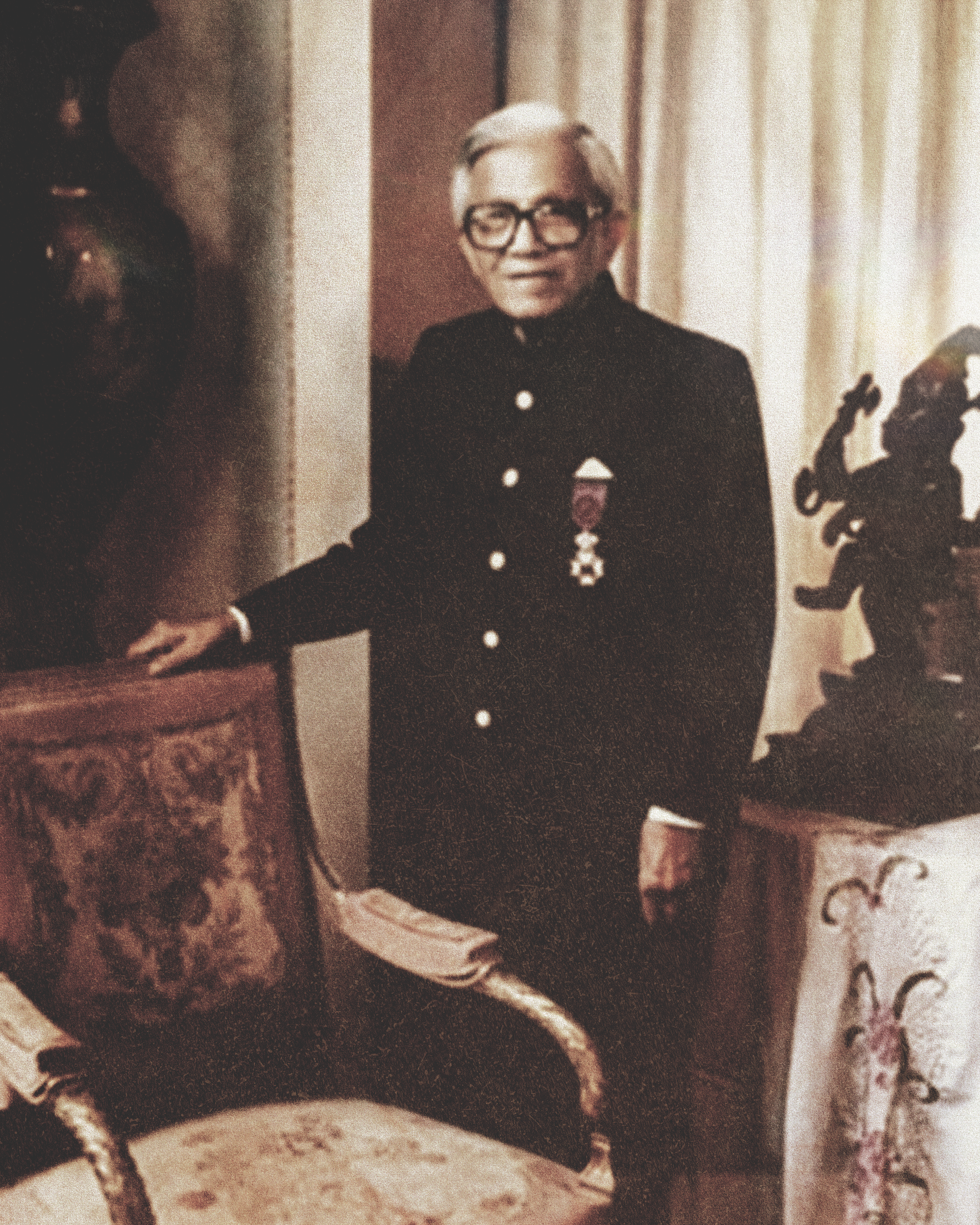 Descriptive alt text